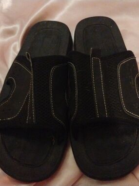 Women's Black Mesh Slide Sandals with Cushioned Footbed